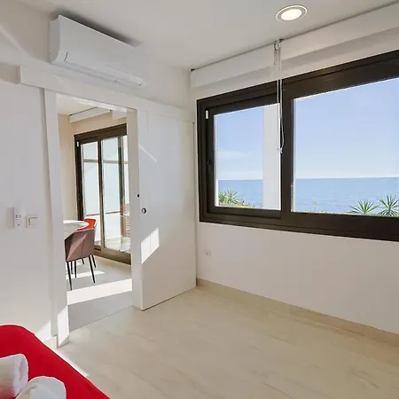 Apartment Beachfront With Terrace And Pool Malaga
