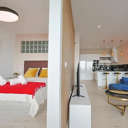 Beachfront With Terrace And Pool * Malaga
