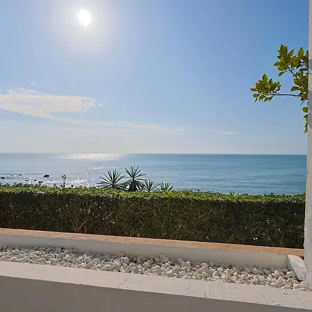 Beachfront With Terrace And Pool Apartment