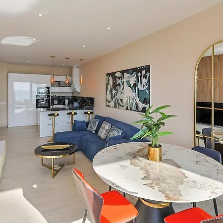 Beachfront With Terrace And Pool * Μάλαγα